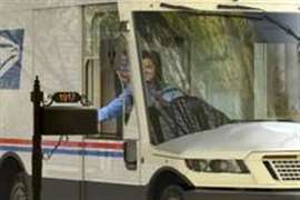 U.S. Postal Service picks Oshkosh Defense for new mail trucks